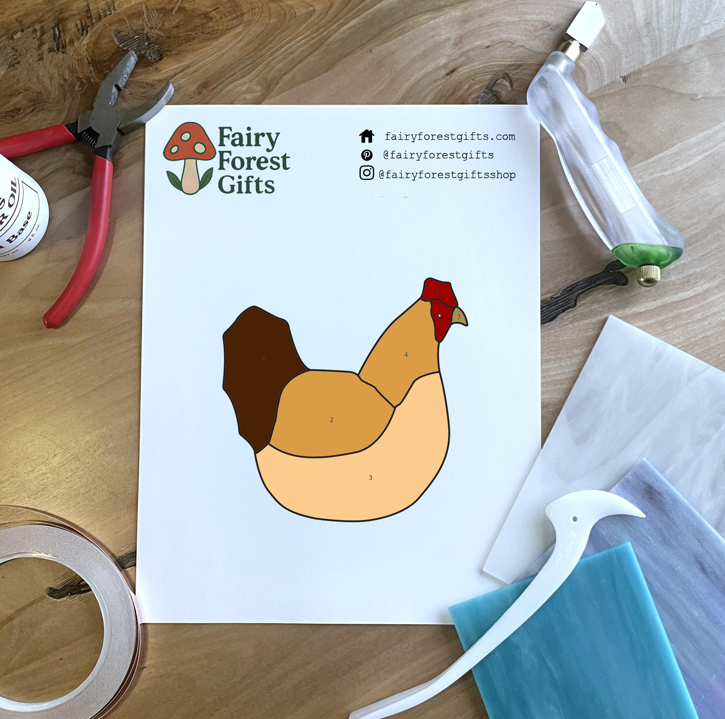 Beginner-friendly chicken stained glass pattern with simple farmhouse hen design – digital PDF template